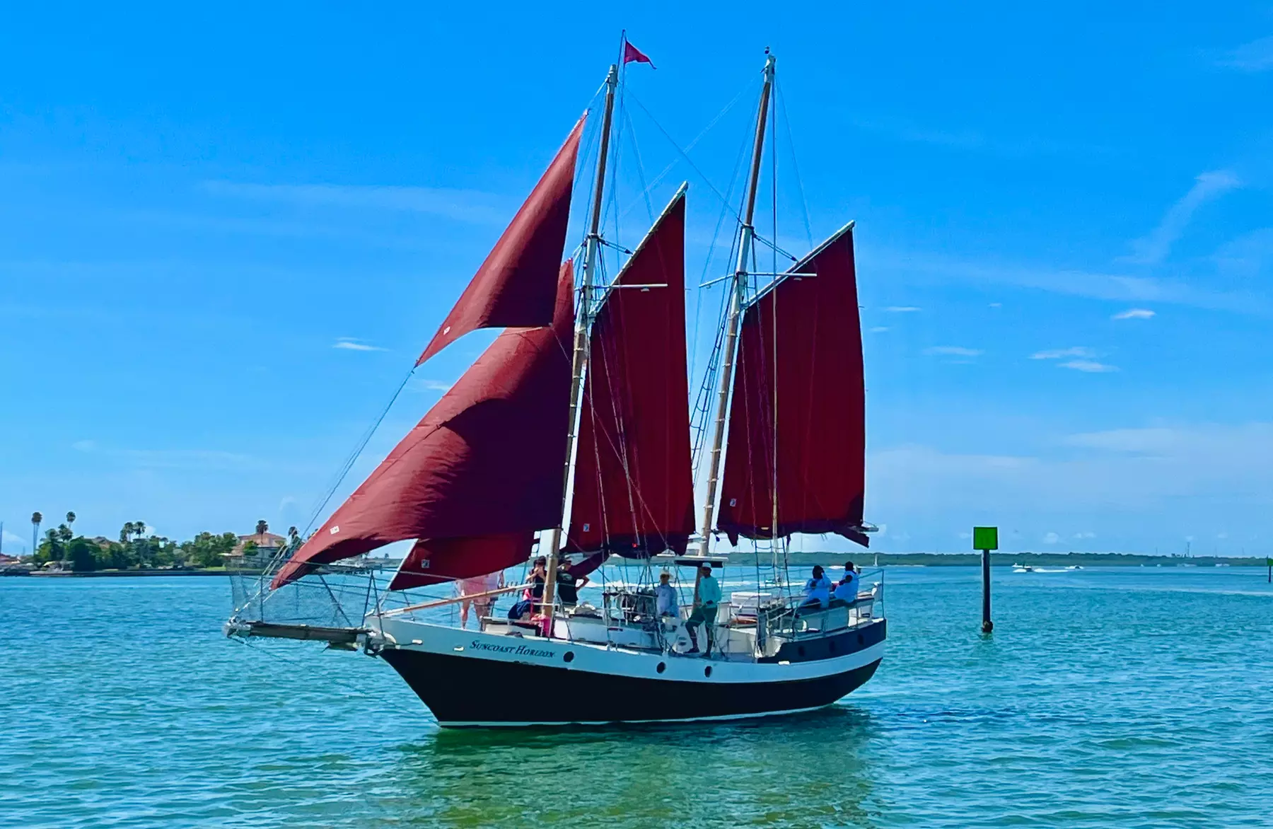 Enjoy a 2.5-hour day sailing adventure with friends