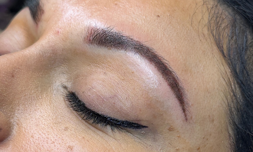 Image 2: One Permanent Eyebrow, Eyeliner or Lip Blushing Tattoo Sessions

