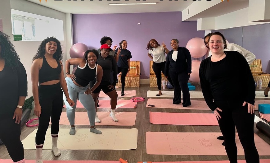 Image 2: Refresh Your Body with 3 Yoga / Pilates Classes or 1 Month Unlimited
