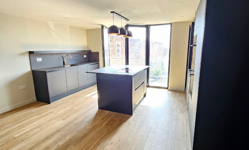 Image 4: Transform with One, Two or Three Rooms and Landing: Carpet Cleaning