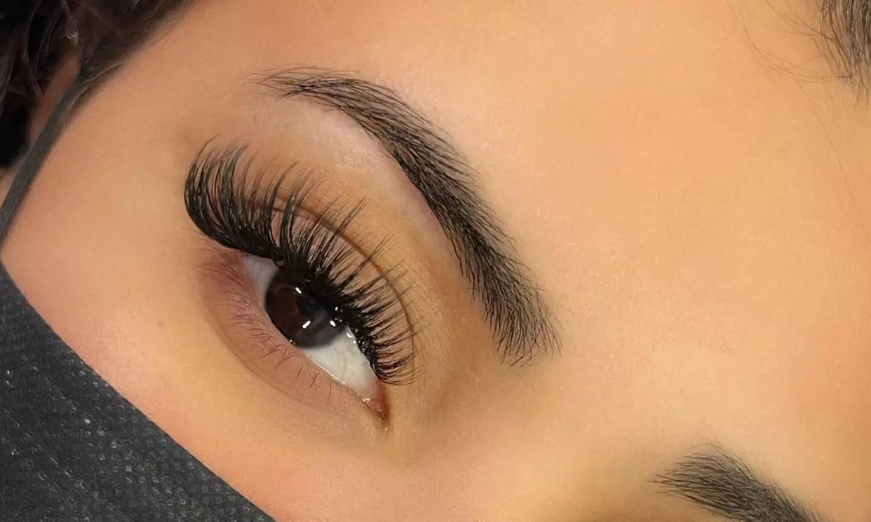 Up to 10% Off on Eyelash Extensions at Grace Beauty Eyelash - Second Medium