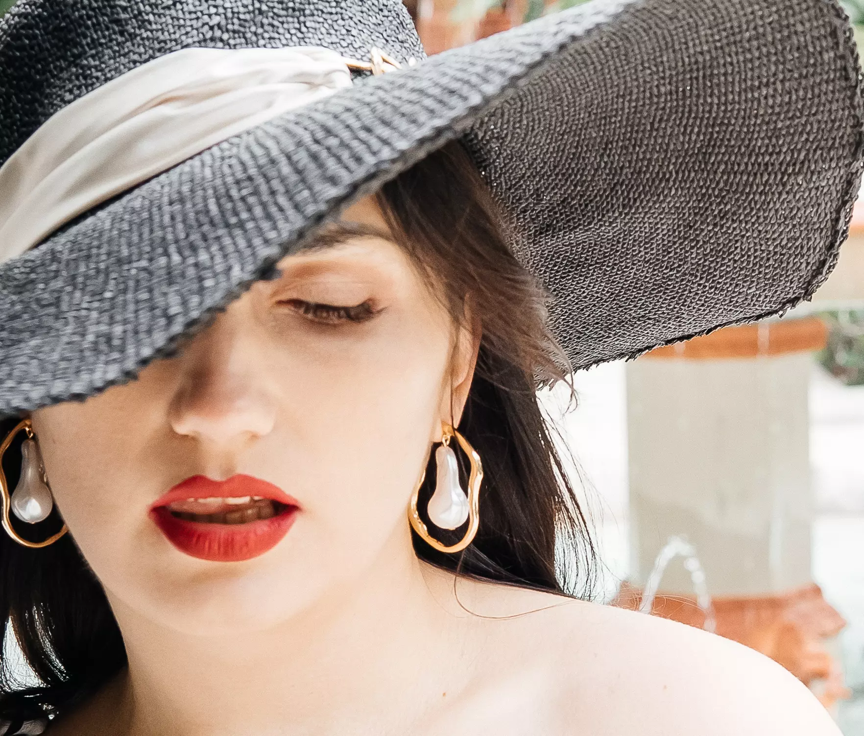 Capture Magazine-Worthy Outdoor Moments in Photoshoot