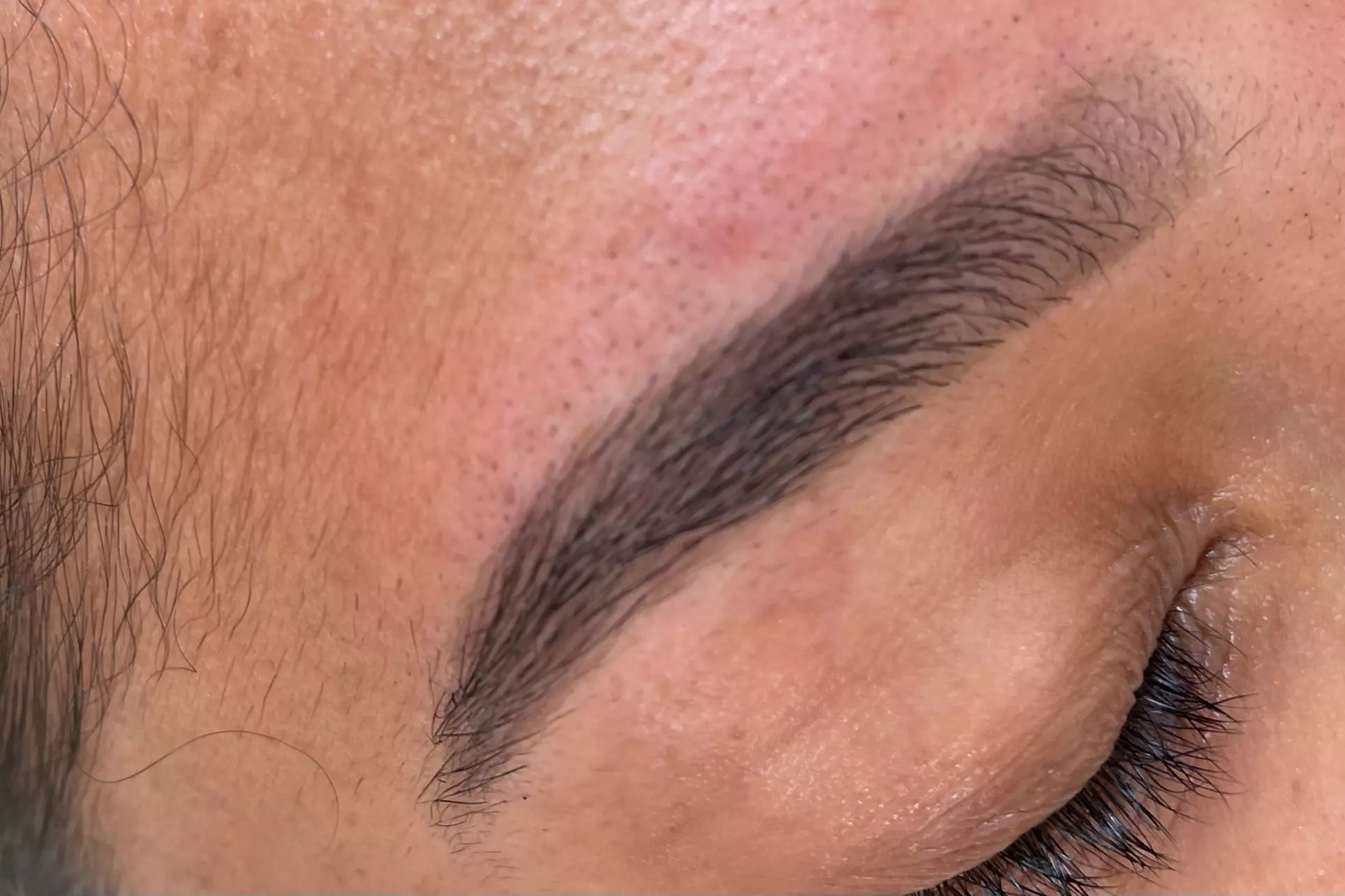 Discover BareWithMe Beauty Bar's eyebrow tinting services and enjoy fuller, more defined brows with up to 50% off - Second Medium