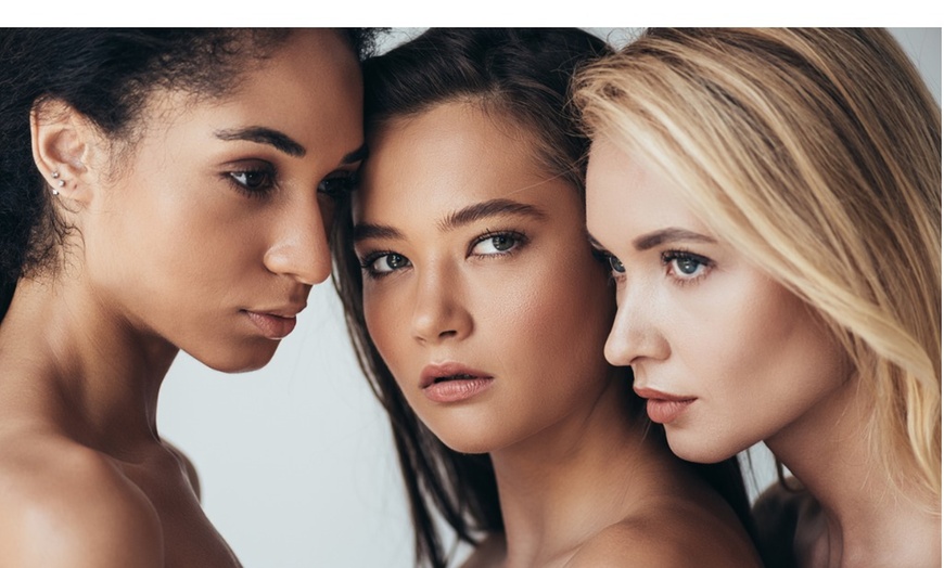 Image 3: 70 - 90 Min. Behandlung für unreine oder reife Haut für 1 Person 