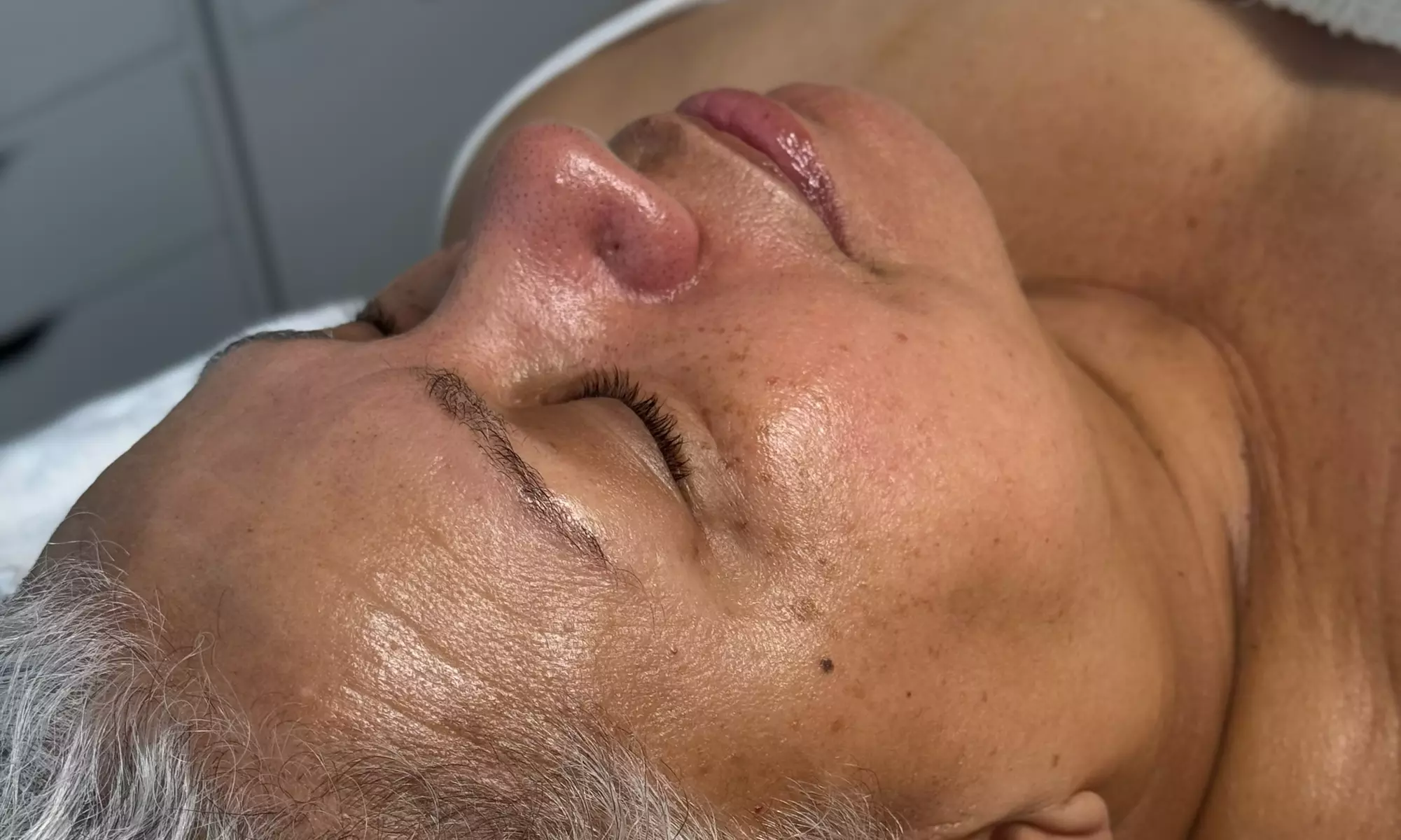 Unleash Radiance: Transform Your Skin w/ Customized Facial Adventure!