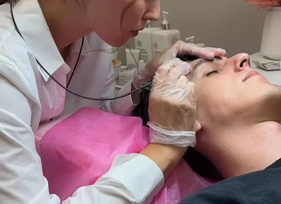 Up to 43% Off on Electrolysis at V&N MedLaser - Second Medium