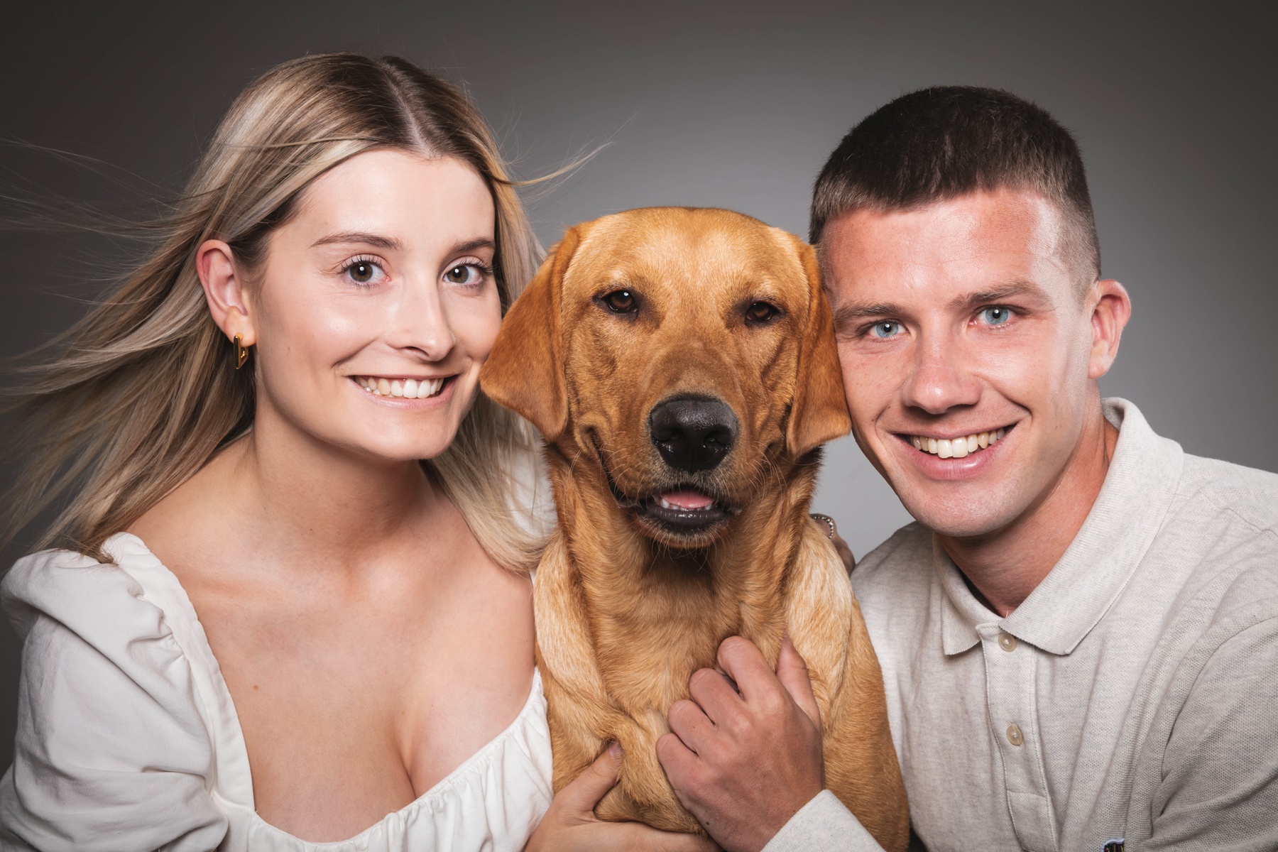 Capture Precious Moments: Pet & Me Photoshoot with Framed 9"x7" Image