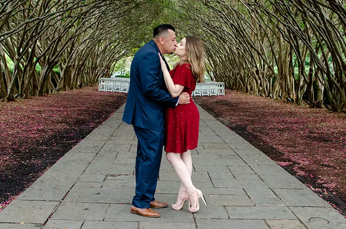 Explore Outdoor Beauty with a 30, or 60-Minute Outdoor Photo Session