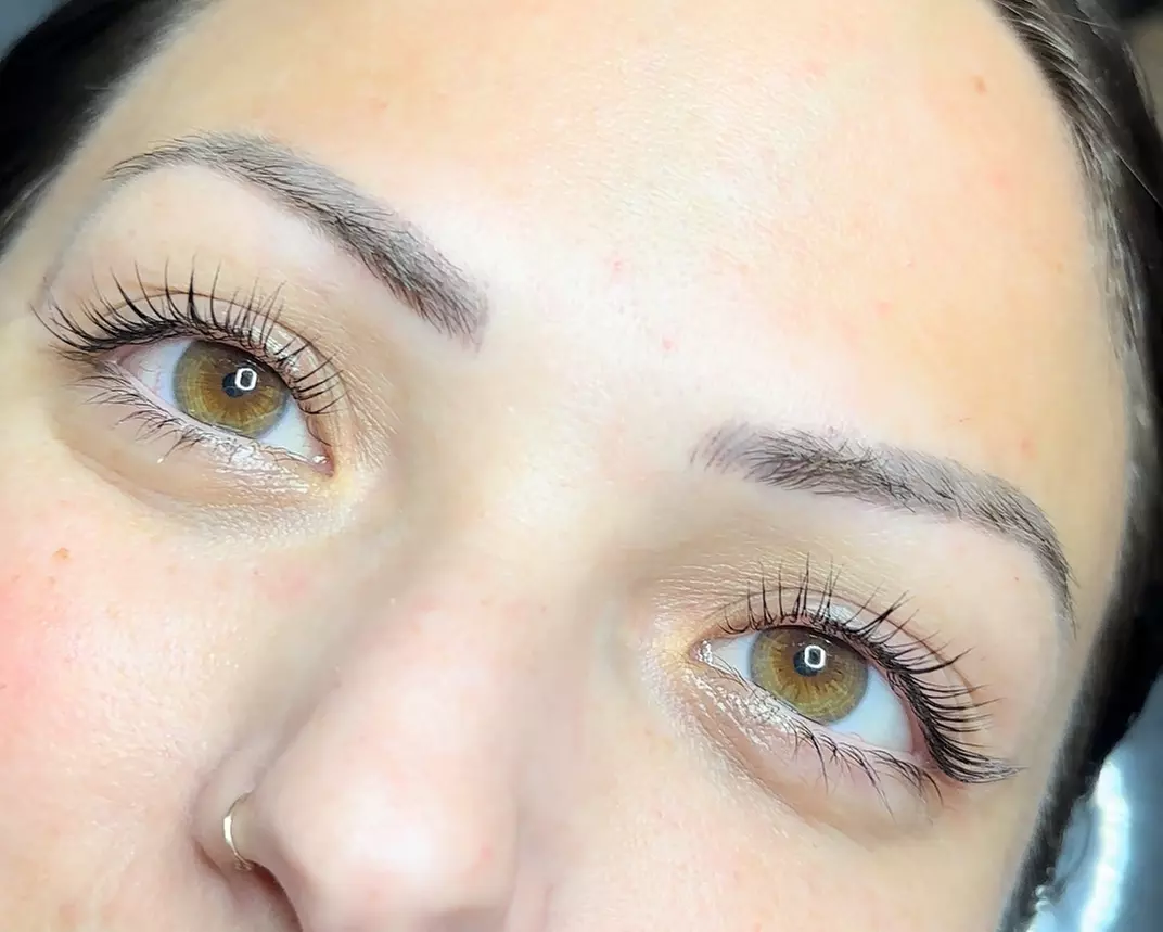 Get Beautifully Curled Lashes with Keratin Lash Lift and Tint