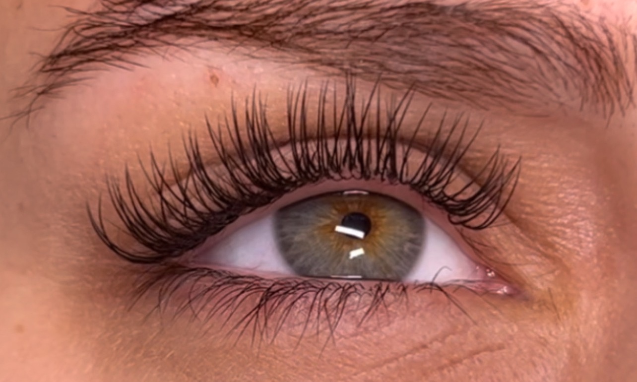 Unlock Your Glam: Transform Your Look with Stunning Eyelash Extensions