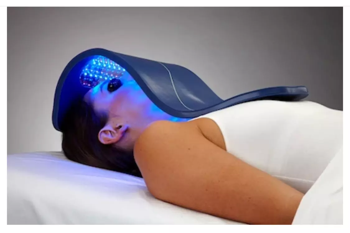 Up to 60% Off on Light Therapy at Crowns and Hearts - Primary Image