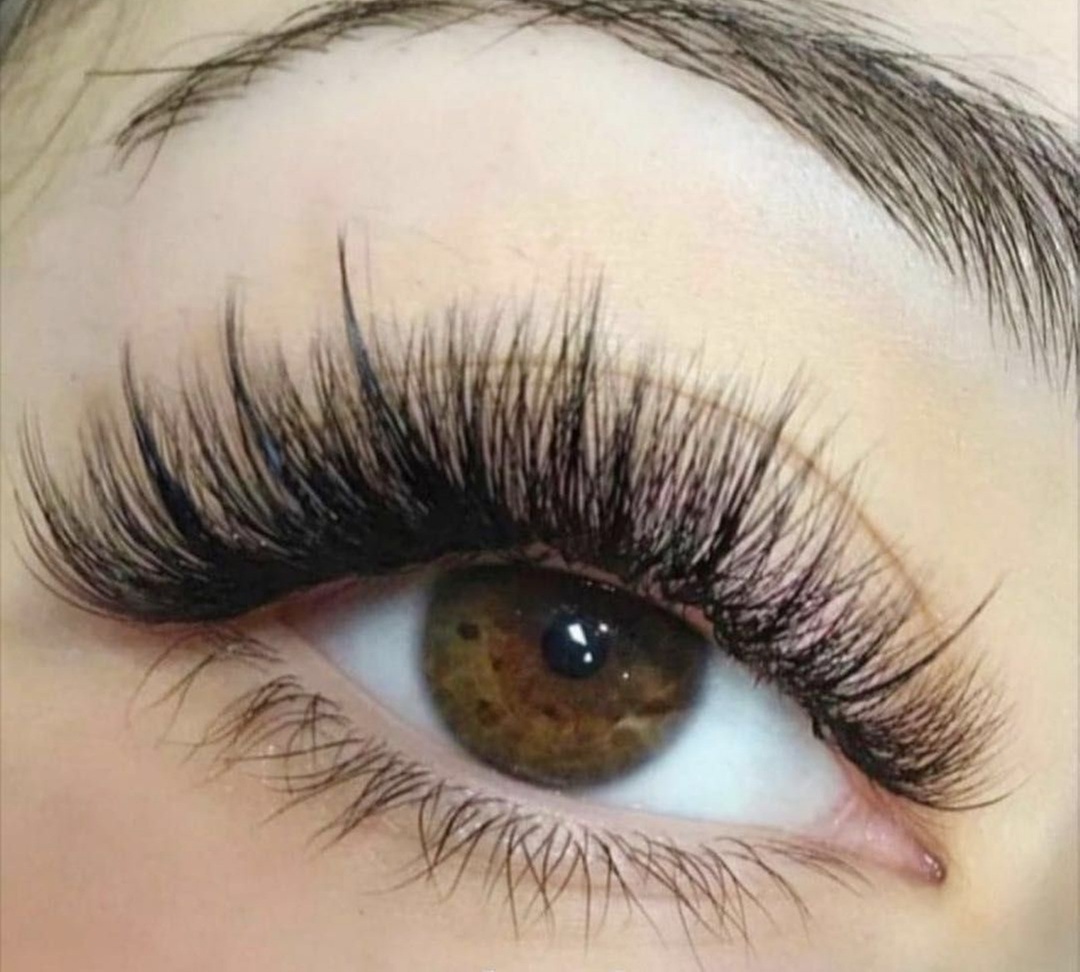 Up to 55% Off on Eyelash Extensions at Beauty Emma's