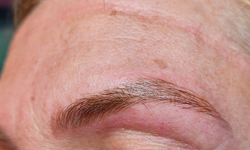 Image 4: Eine 2-stündige Microblading-Sitzung, opt. mit Touch-up für 1 Person