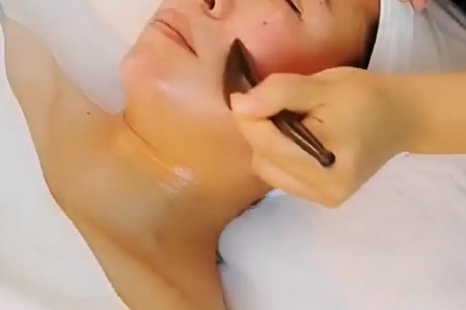 Unwind with LN Beauty Spa's 75-Minute Back Facial Sessions up to 47% Off - Second Medium