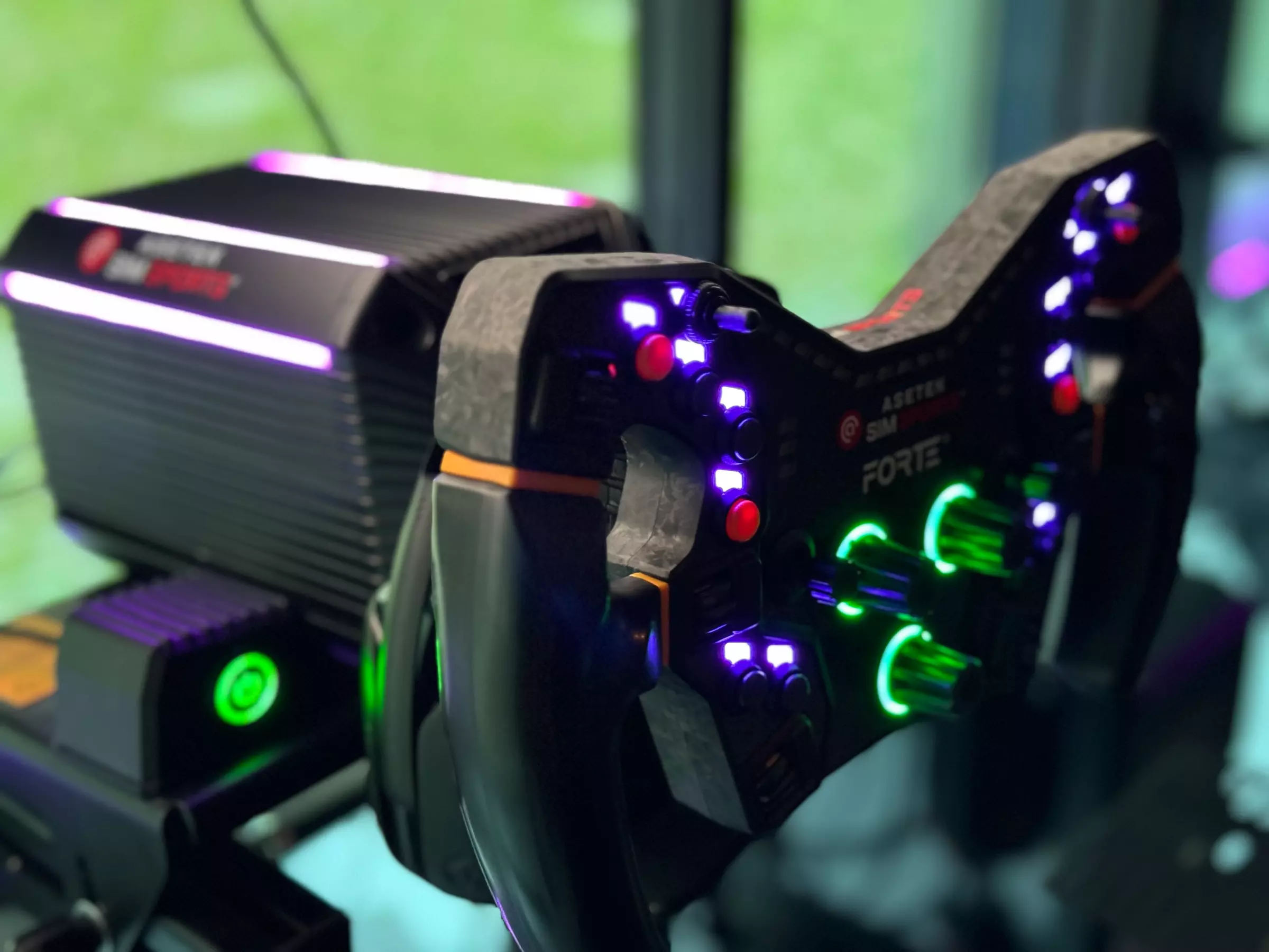 Start przygody z simracingiem dla entuzjastów wyścigów