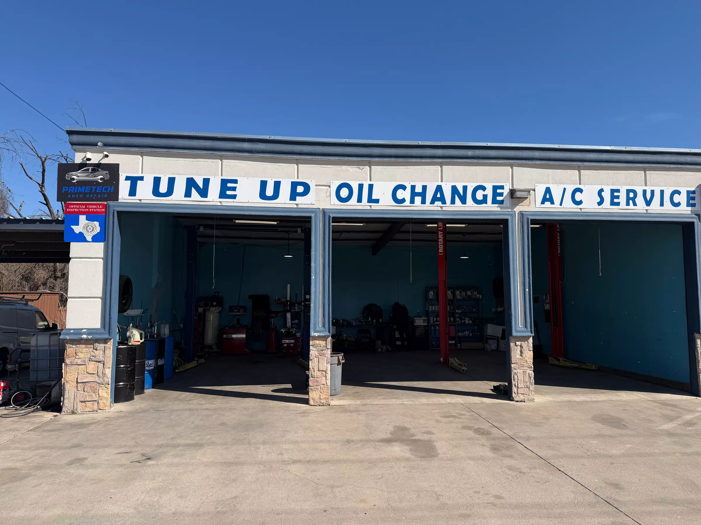Full Service Synthetic oil/Blend Oil Change (w/ Standard Oil& Filter)
