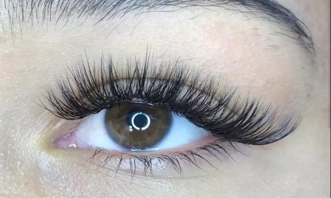 Up to 51% Off on Eyelash Extensions at mu mu beauty - Primary Image