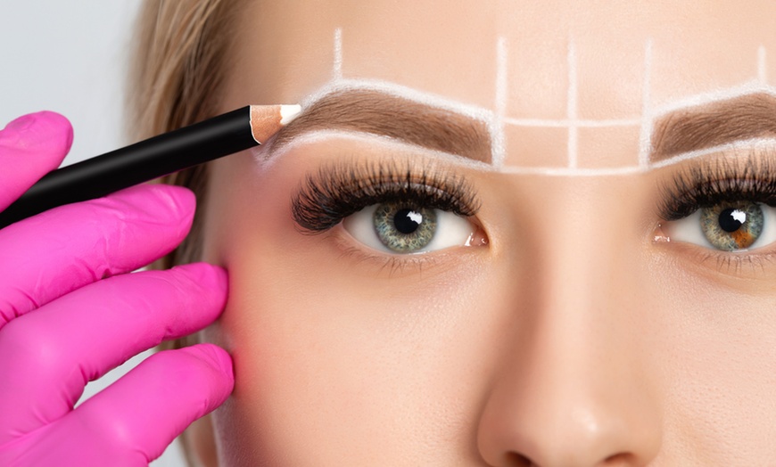 Image 2: Ombre Powder Brows + Luxe Touch-Up