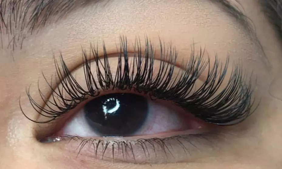 Full Set of Classic or Hybrid Eyelash Extensions for a Stunning Look at Momentum Beauty Academy (Up to 47% Off) - Second Medium