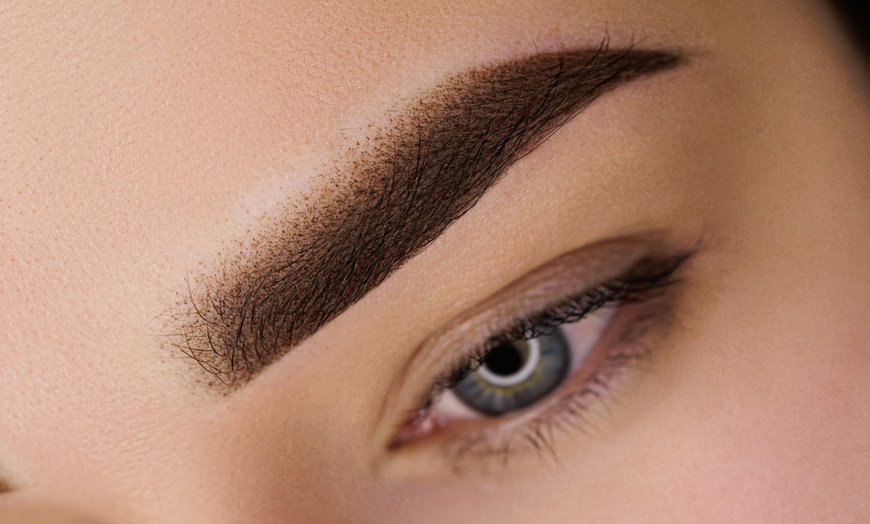 Image 5: Ombre Powder Brows + Luxe Touch-Up