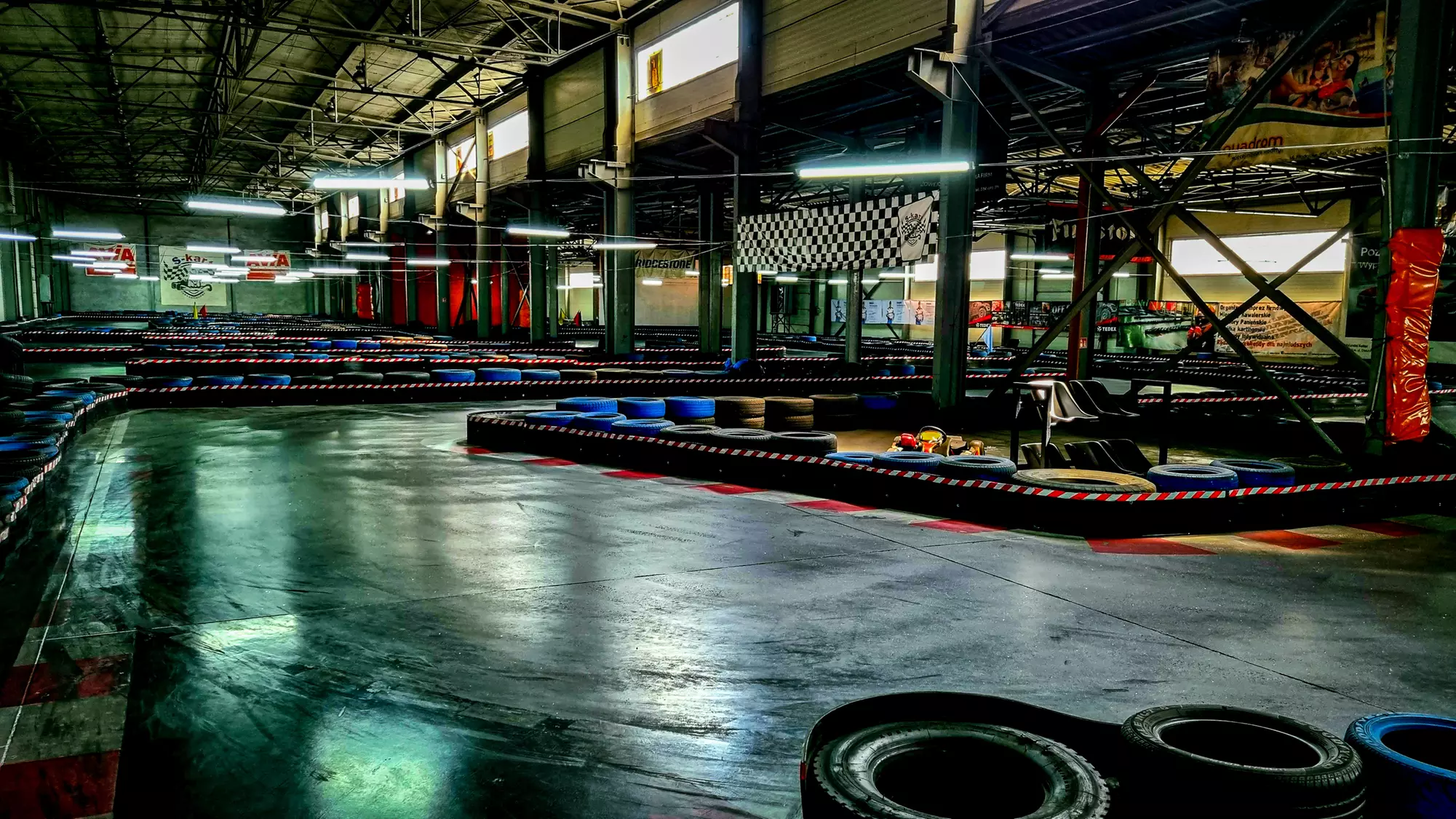 Poczuj adrenalinę na torze! Przejazd wybranym gokartem w S-Kart