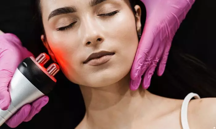 Experience the Magic of Luxury Hydra Facial with a 6-Step Deep Cleanse