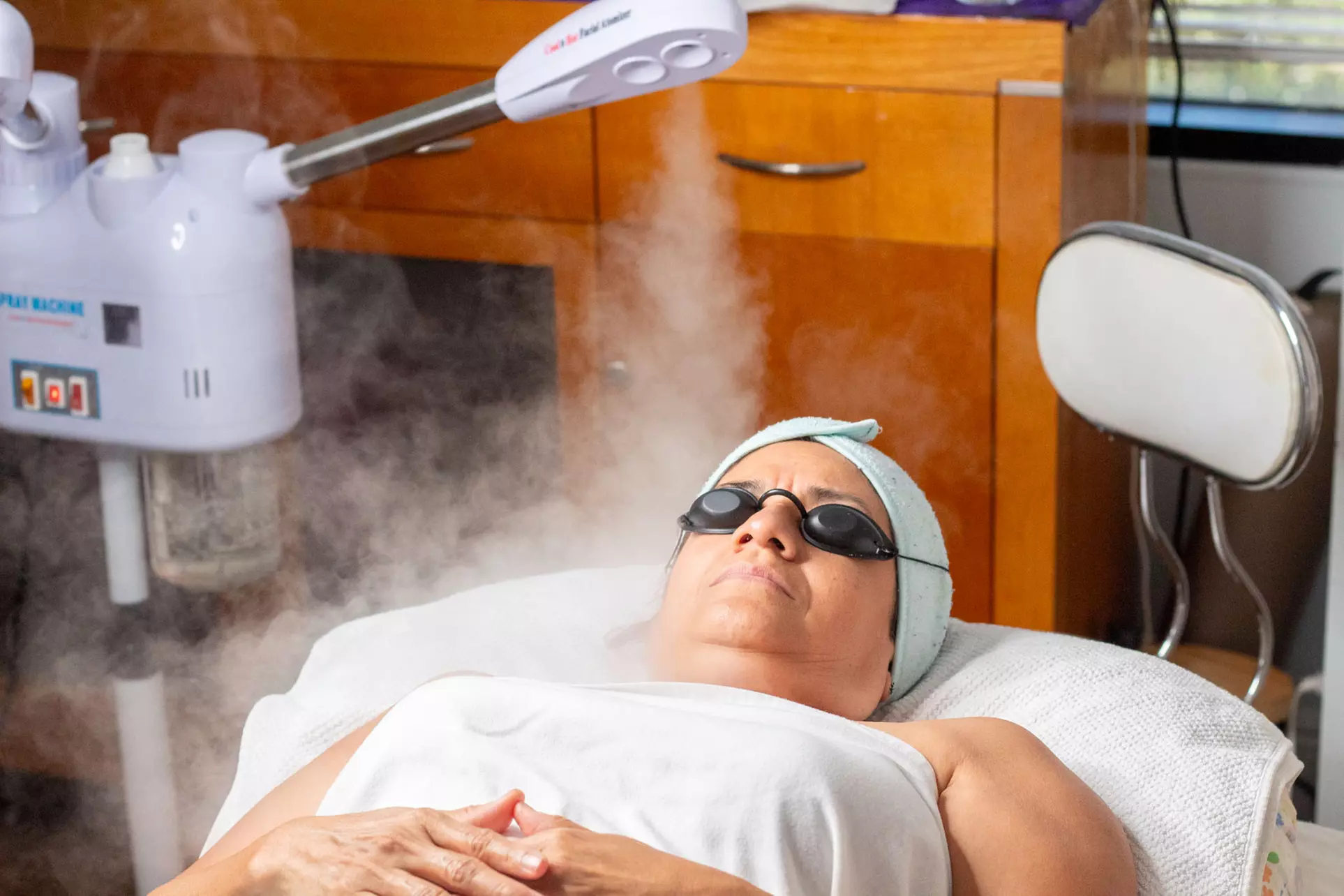 Deep Clean Oily Skin Facial for a Radiant Look