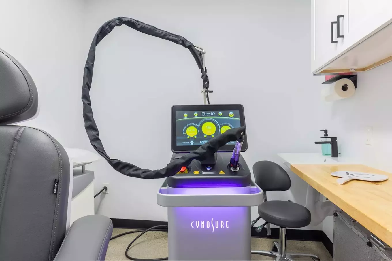 Experience Vanity Compound's One Laser Hair Removal Session on Small, Medium, or Large Areas (Up to 30% Off) - Primary Image