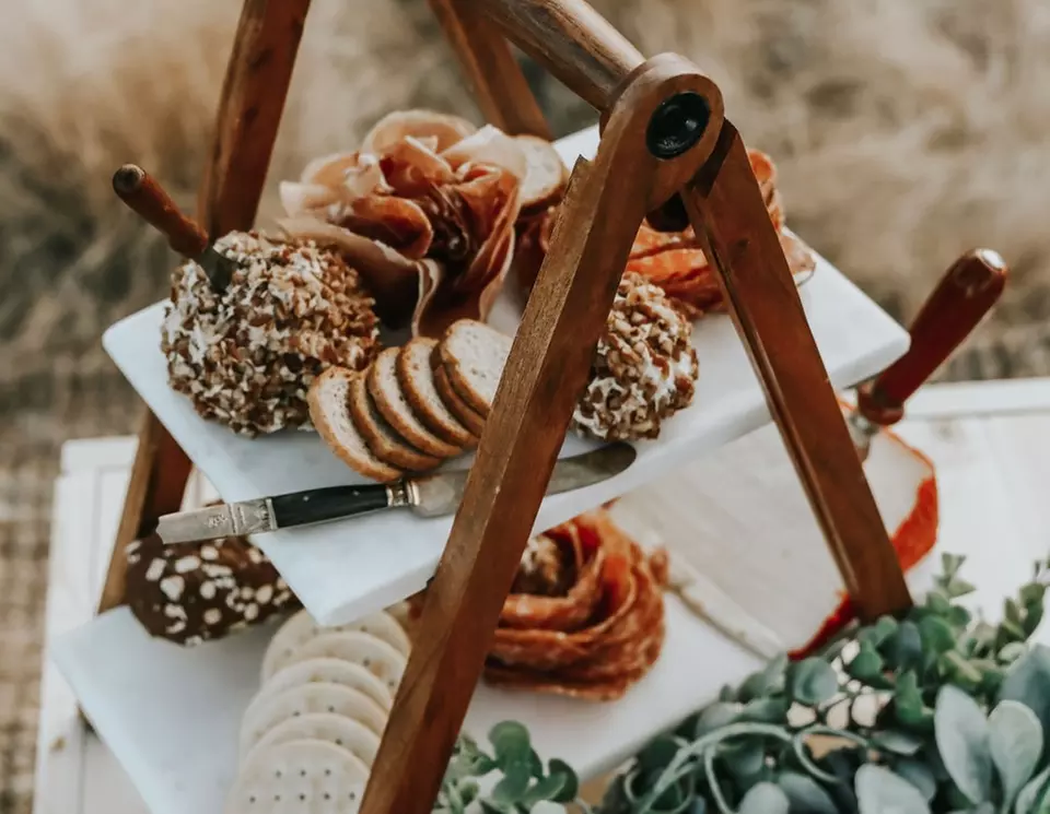 Up to 25% Off on Picnic Style Dining at Peak_nique - Primary Image
