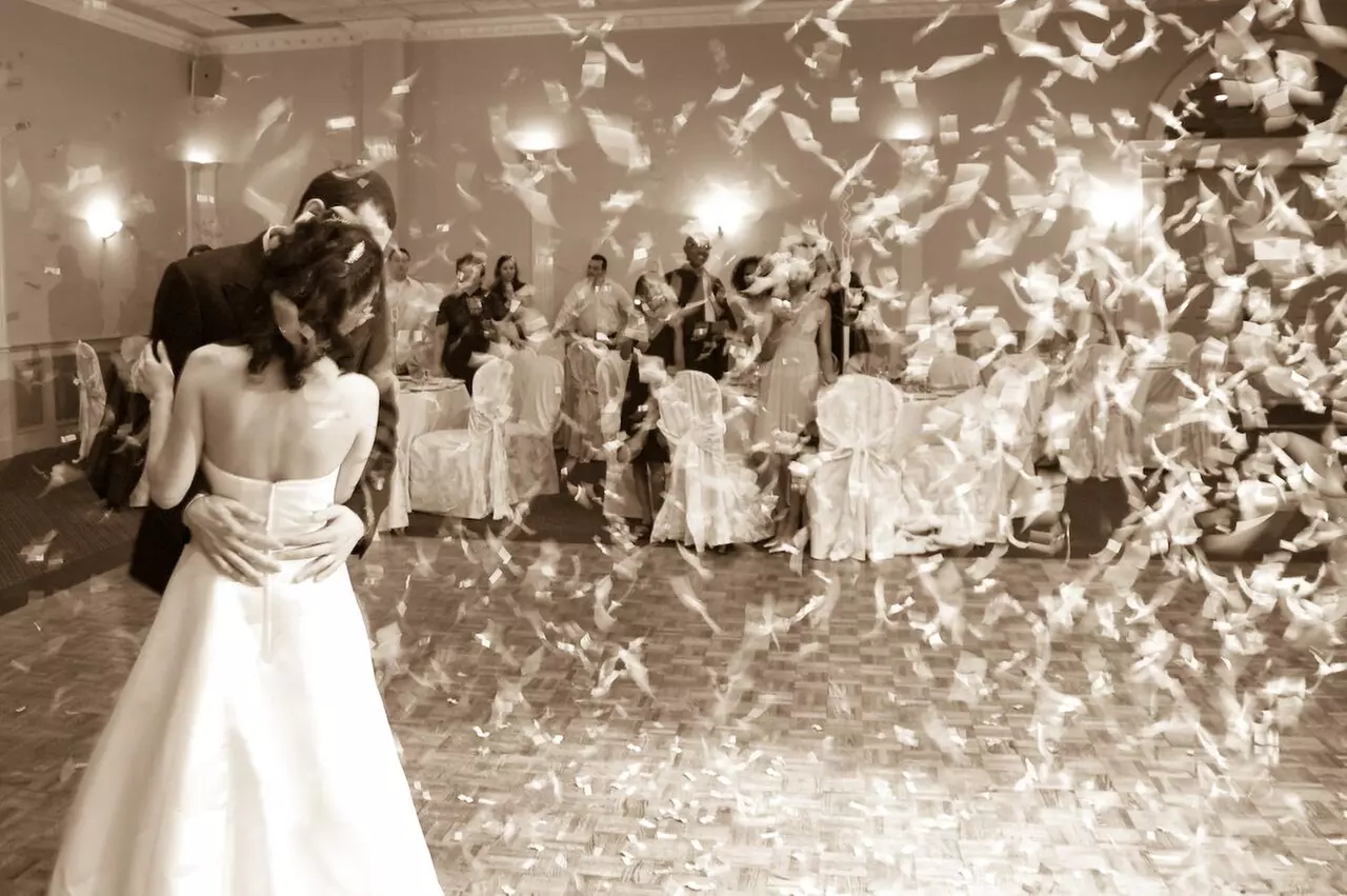 Join a 1-Hour Private Introductory Wedding Dance Class