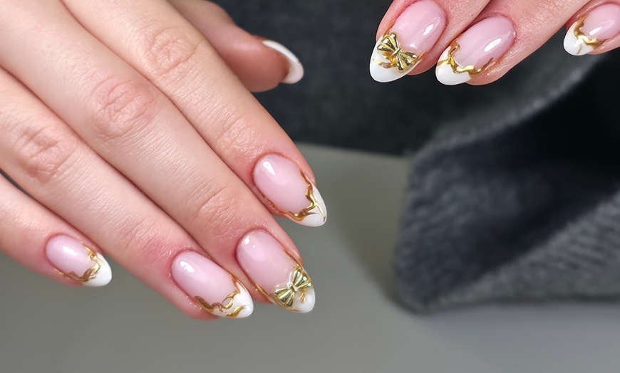 Image 7: Get No-Chip Manicure 'Russian Technique Manicure