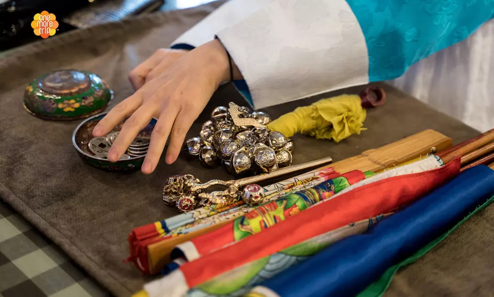 Unlock Your Future: Dive into the Mystical World of Fortune Telling!