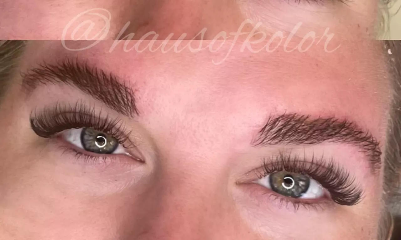 Up to 15% Off on Eyelash Extensions at Haus of Kolor - Primary Image
