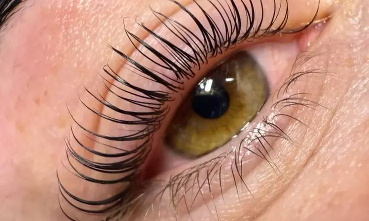 Up to 36% Off on Eyelash Tinting at Le Beaute' Aqua Beauty