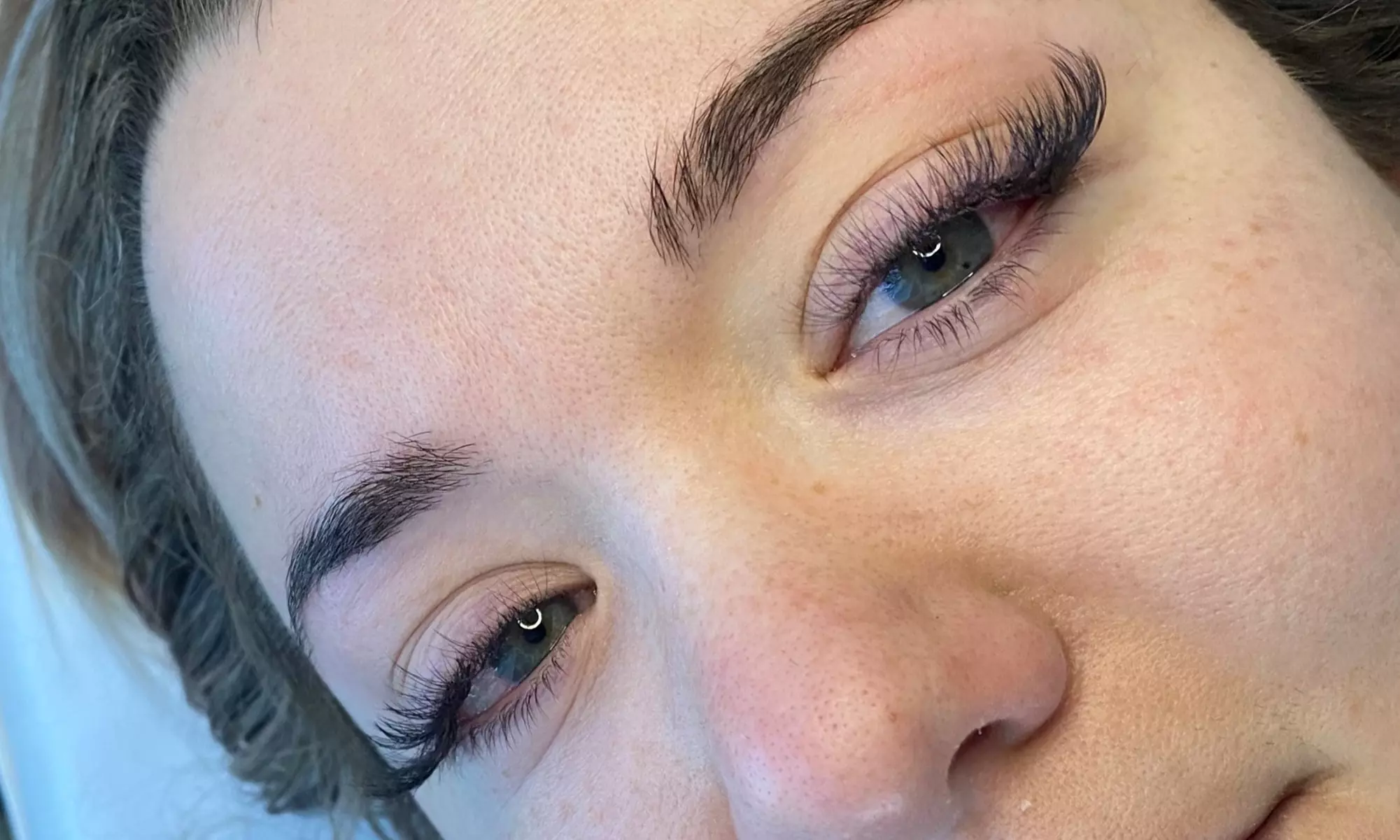 Up to 35% Off on Eyelash Extensions at Vibe Spa - Second Medium