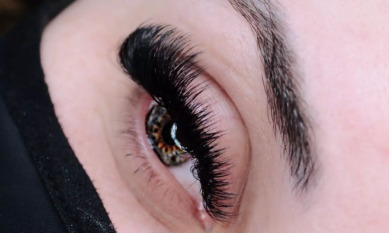 Up to 20% Off on Eyebrow Extensions at Alchemist Artistry - Second Medium