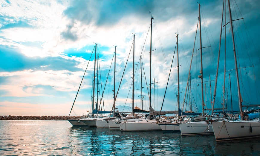 Image 3: Paseo en barco con Chart2be