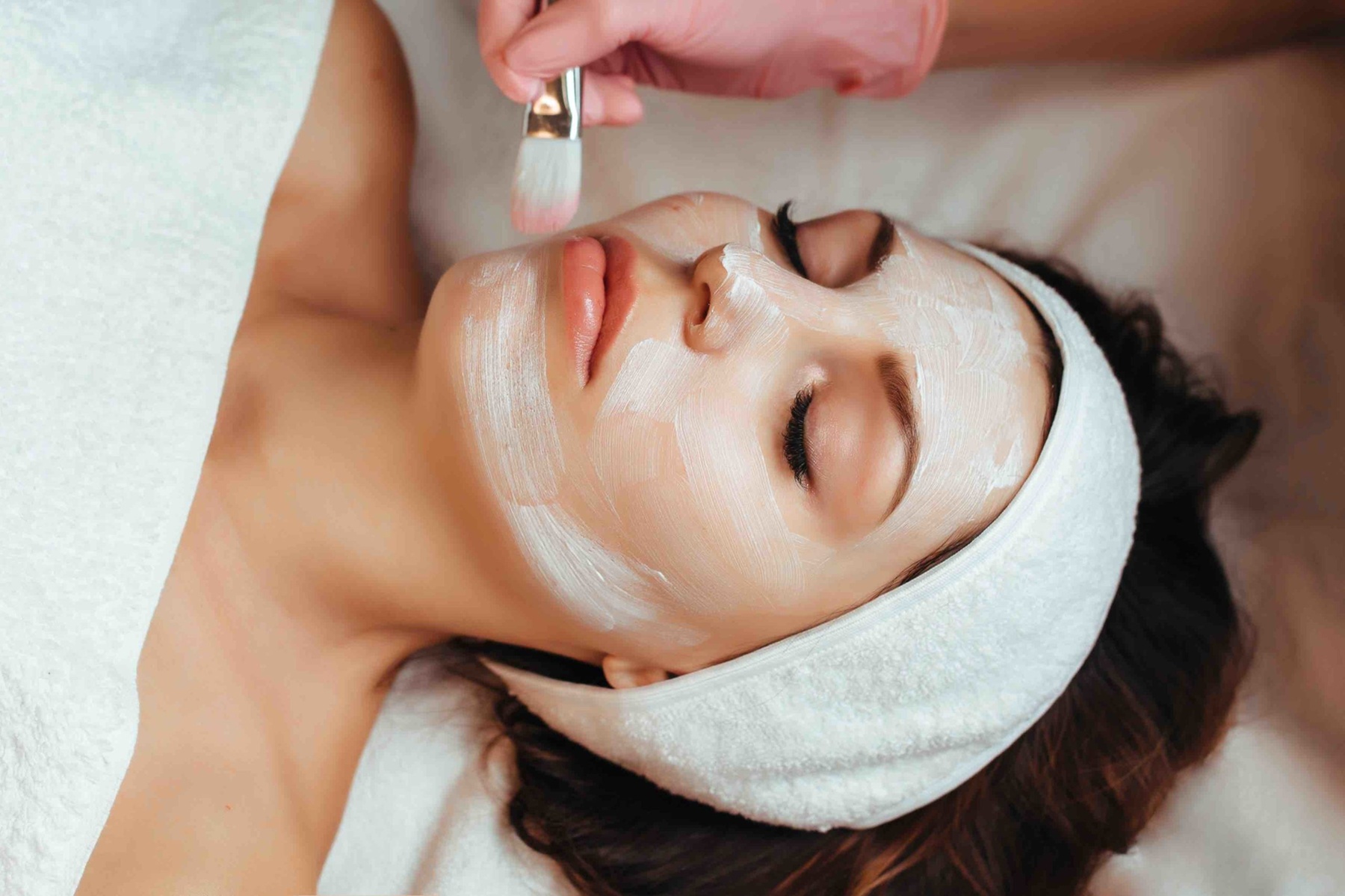 Experience a Refreshing 60-Minute Anti-Aging Facial Session