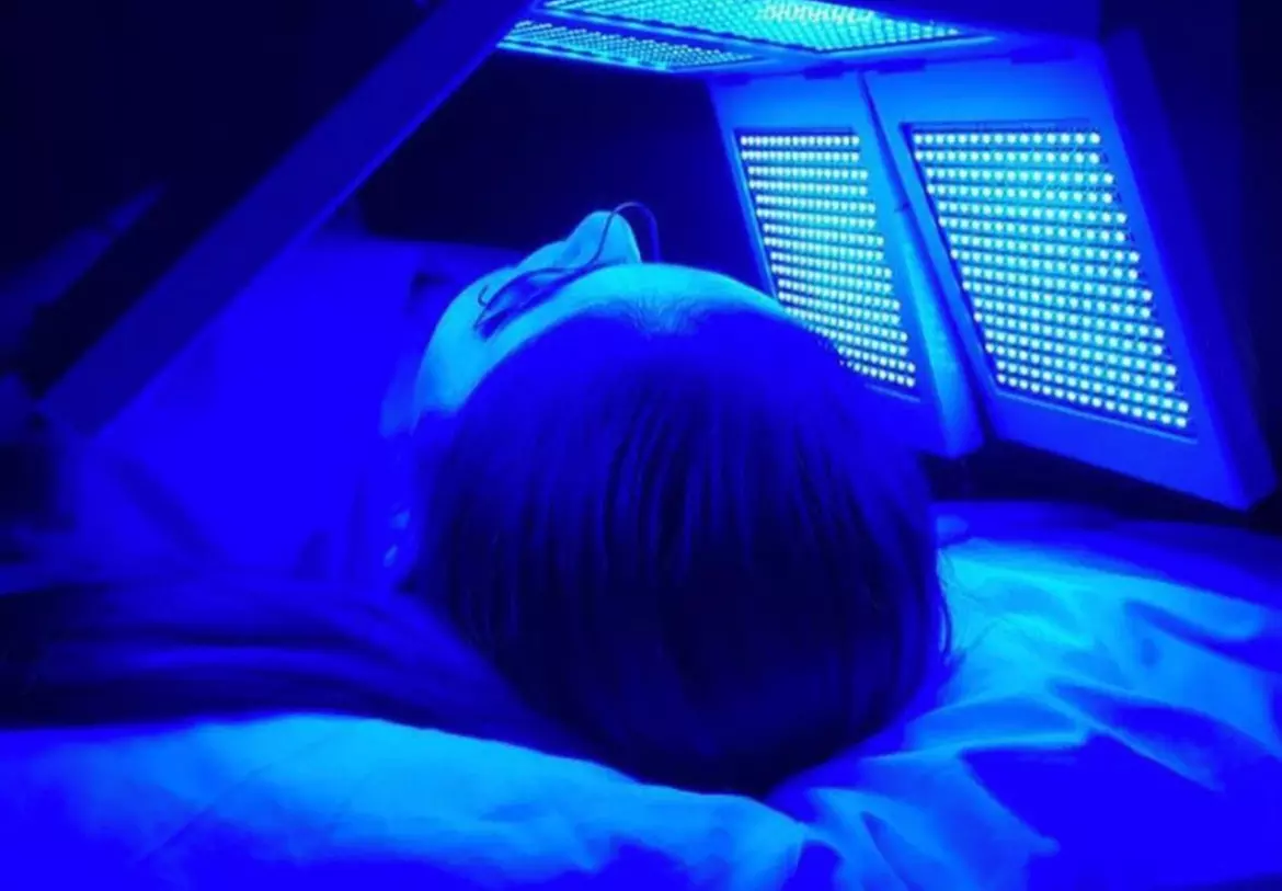 Experience Club Recharge's diverse facial options, from Blue Light Acne Treatment to Hydro Jelly Facial, up to 59% off - Primary Image