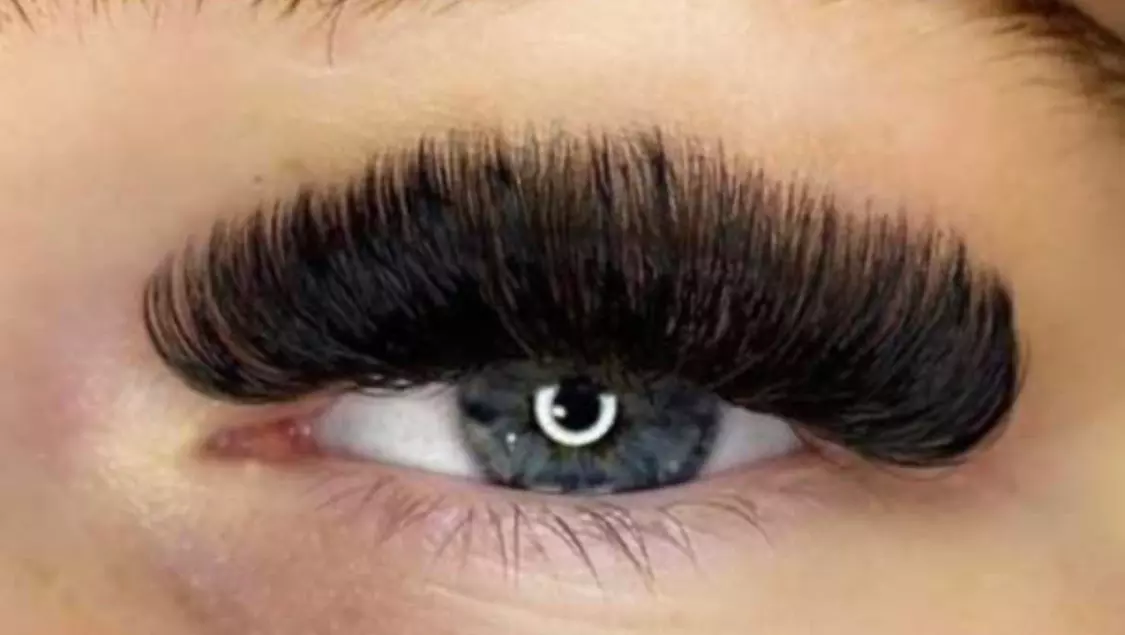 Up to 25% Off on Eyelash Extensions at Bandit lashes - Second Medium