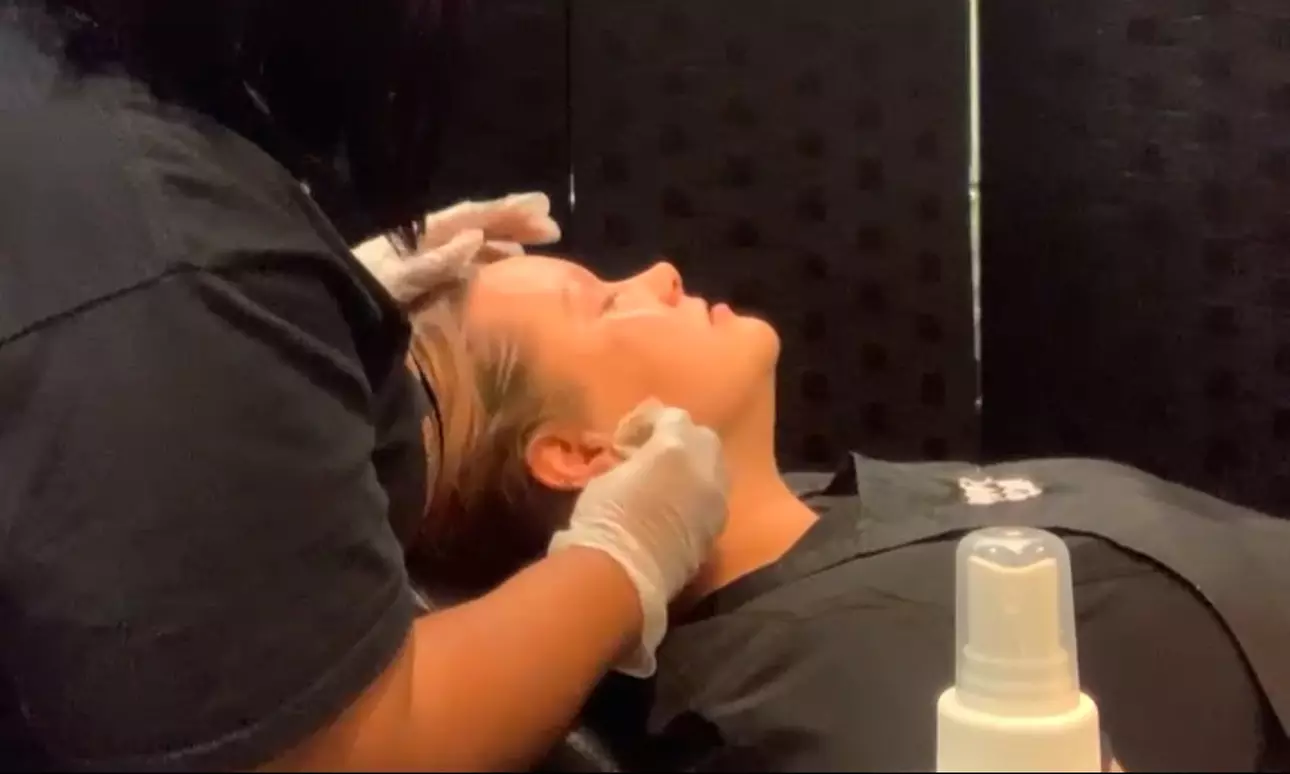 Pamper Yourself: Spa Manicure or a Relaxing Deluxe Facial