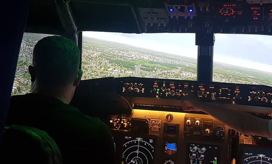 Image 3: Boeing 737-800 Flight Simulator
