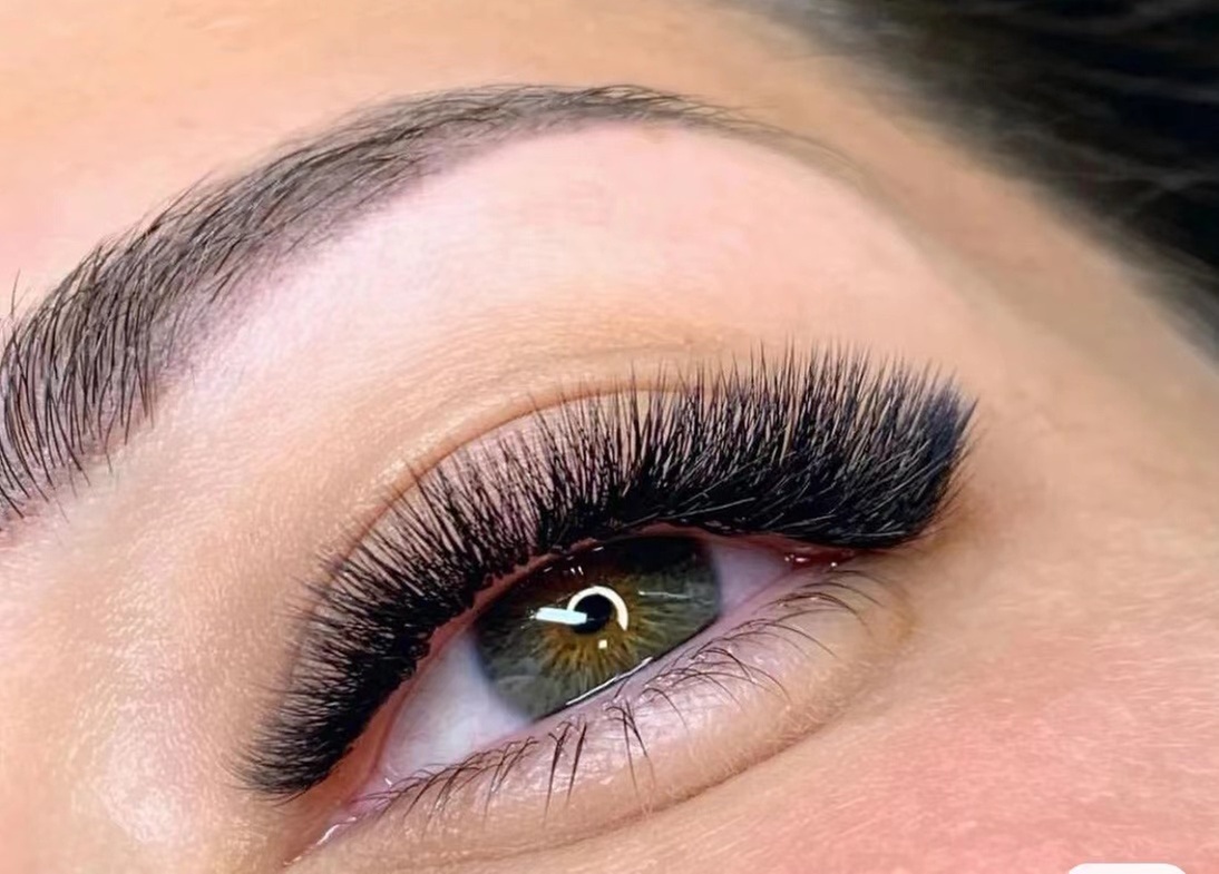 Enhance Your Eyes with Glamour and Light Volume Lash Extensions
