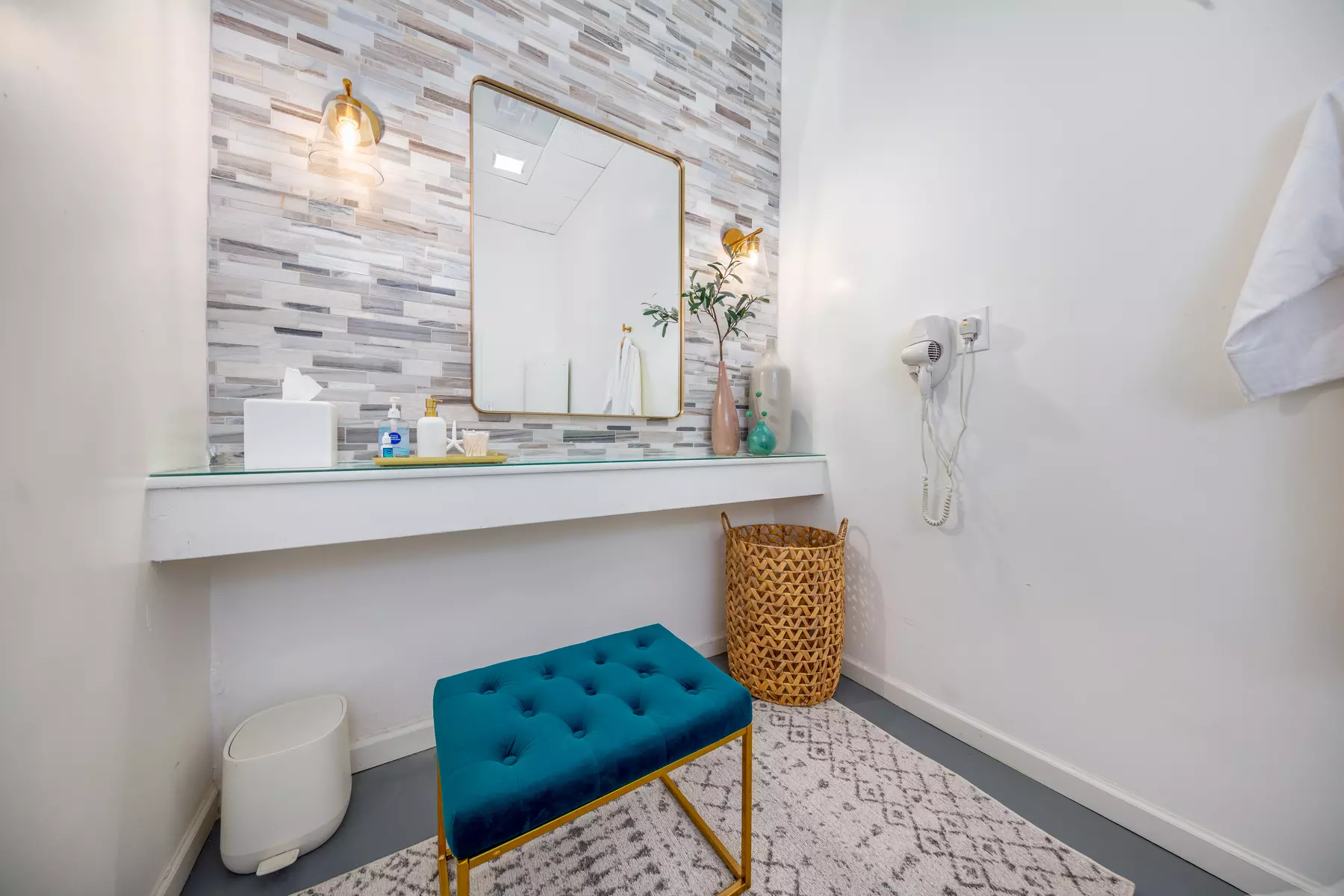 Buy One Get One 90 Minute Float Free! Plus Two 20 Min Massage Chair