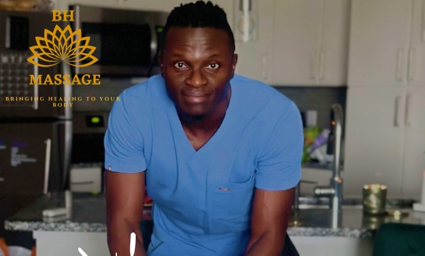 Image 3: Deep Swedish or Deep Tissue Massage with Aromatherapy for Single