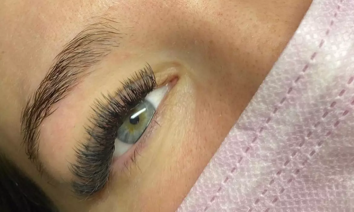 Up to 40% Off on Eyelash Extensions at Evolve Skin and Wax - Primary Image