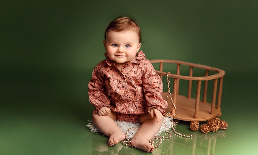 Image 2: Shooting photo coloré en studio pour enfants
