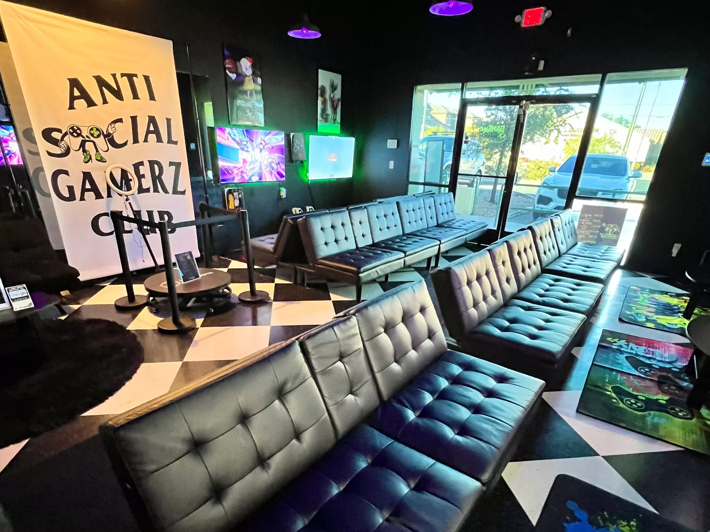 Up to 10% Off on Children's Party / Event at The Gamerz Garage - Second Medium