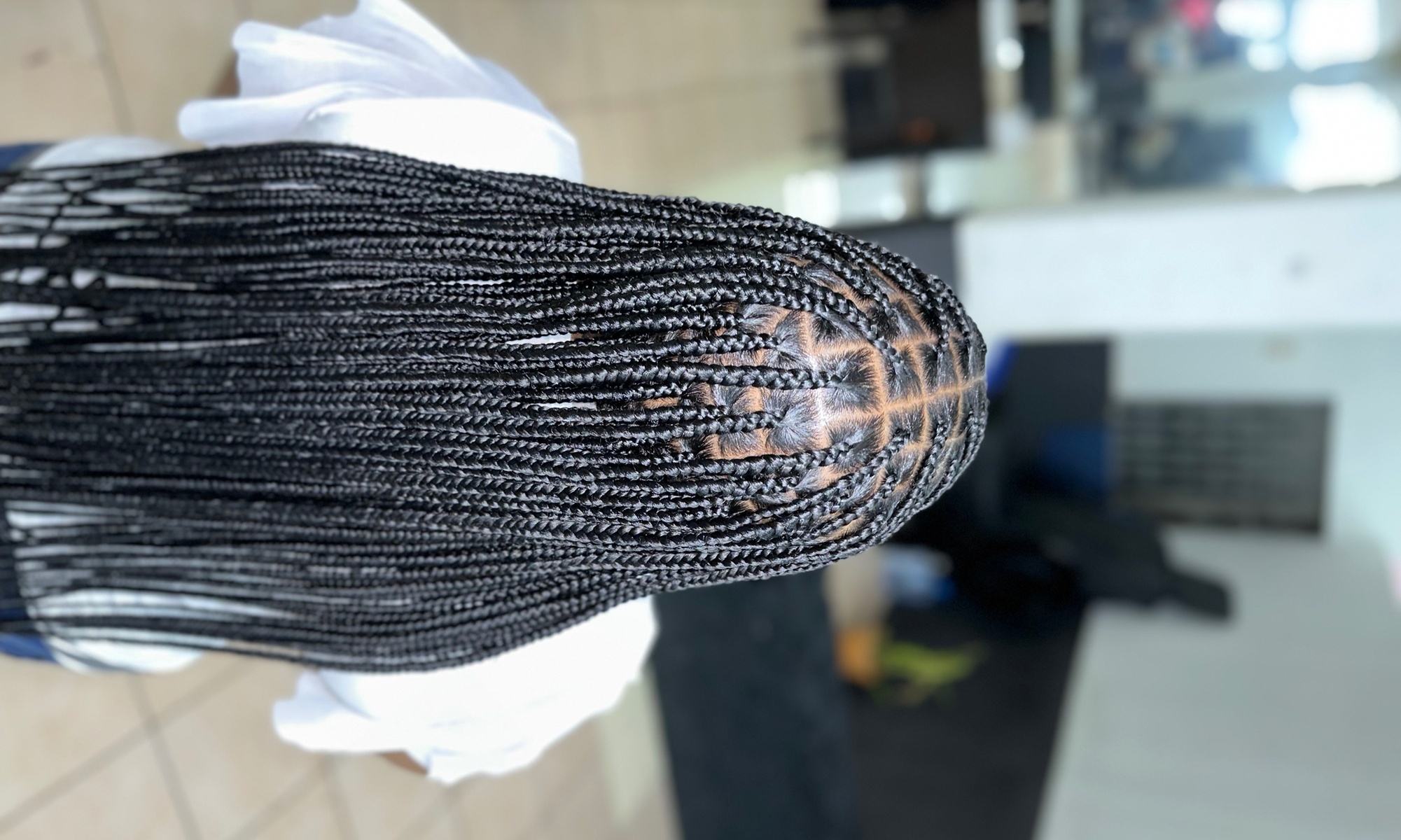 Get Protective and Stylish with Knotless Braid Sessions