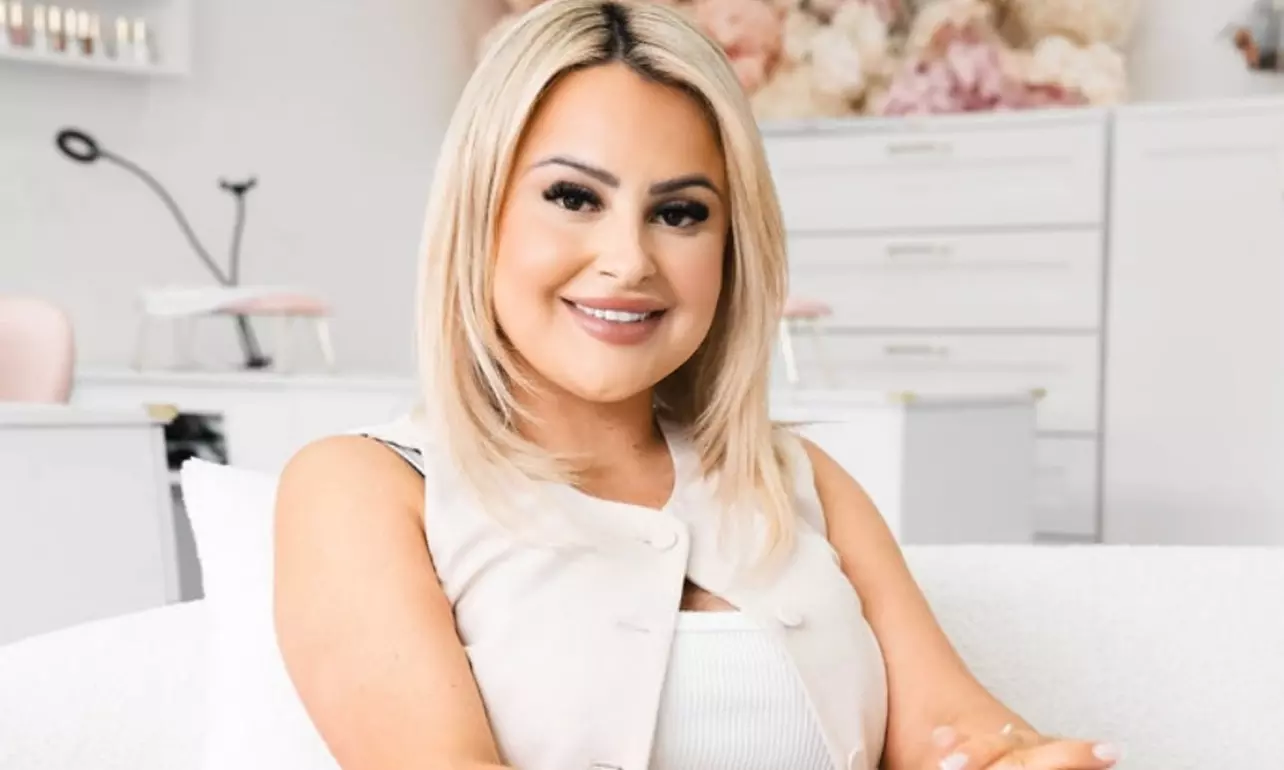 Advanced Hydrafacial & LED Light Therapy—Experience Ultimate Skincare